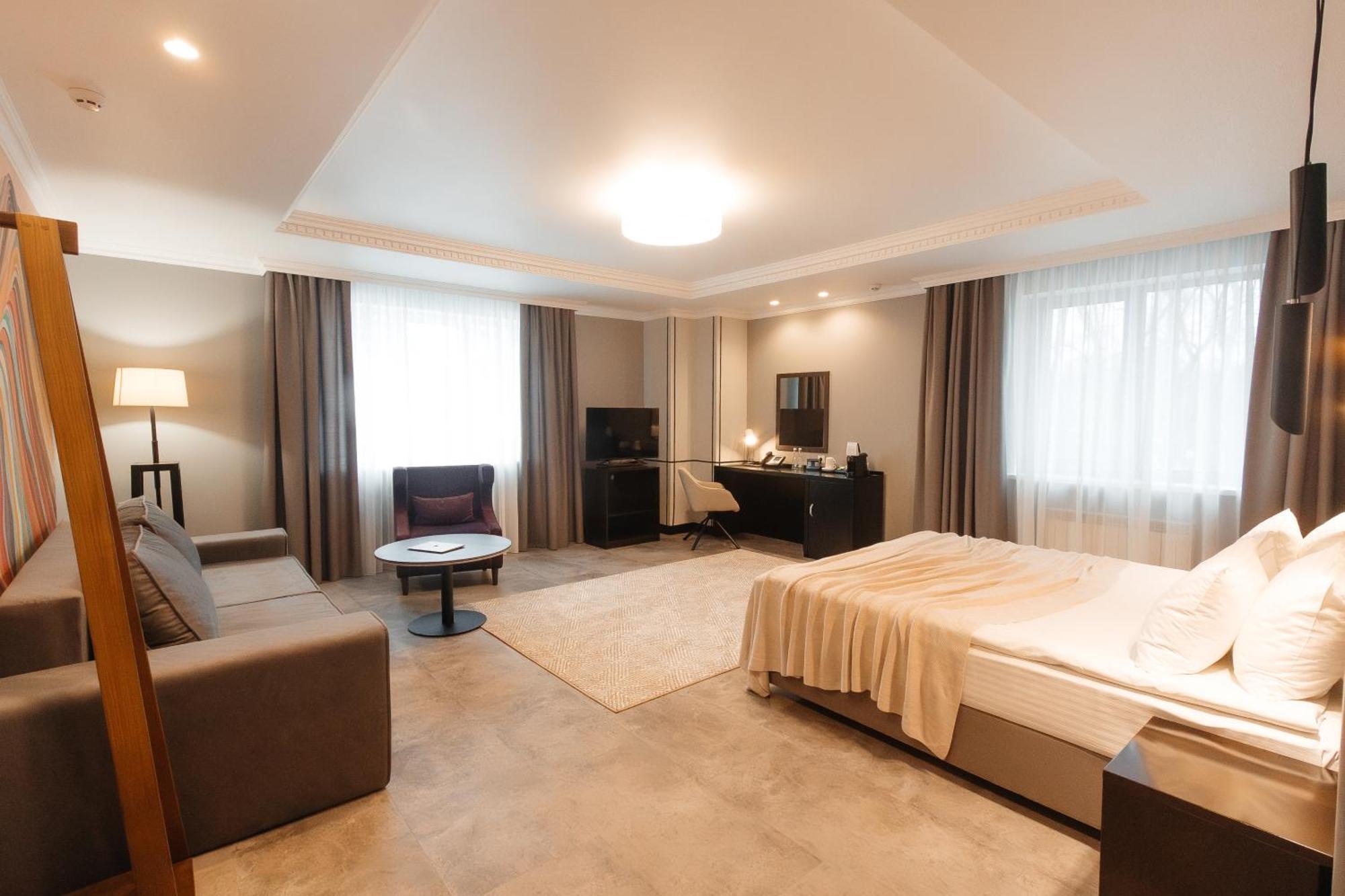 Riverside- Hotel And Mice แชร์นีฮีฟ ภายนอก รูปภาพ