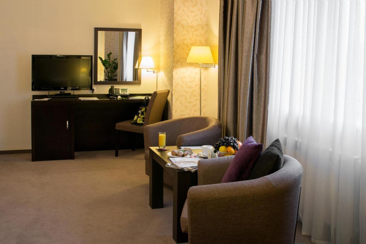 Riverside- Hotel And Mice แชร์นีฮีฟ ห้อง รูปภาพ