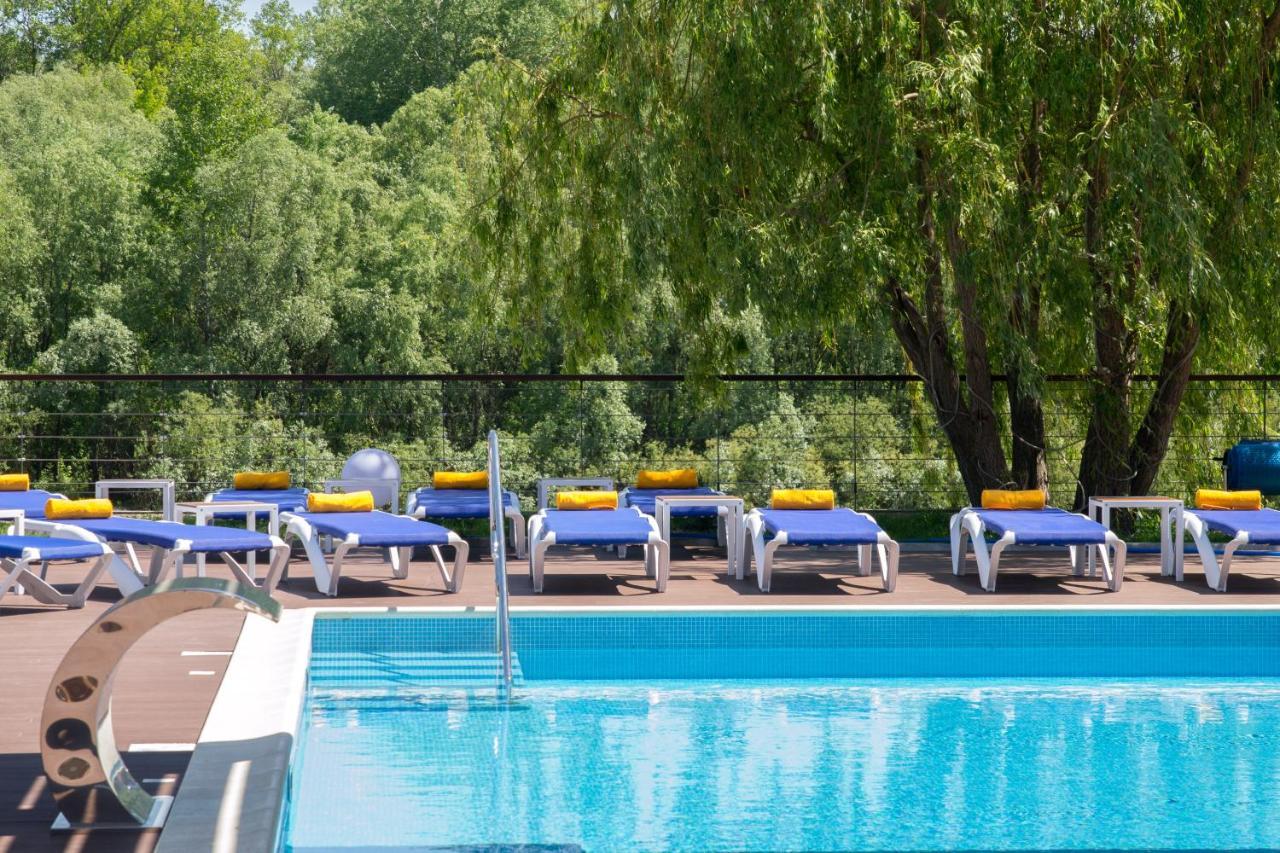 Riverside- Hotel And Mice แชร์นีฮีฟ ภายนอก รูปภาพ