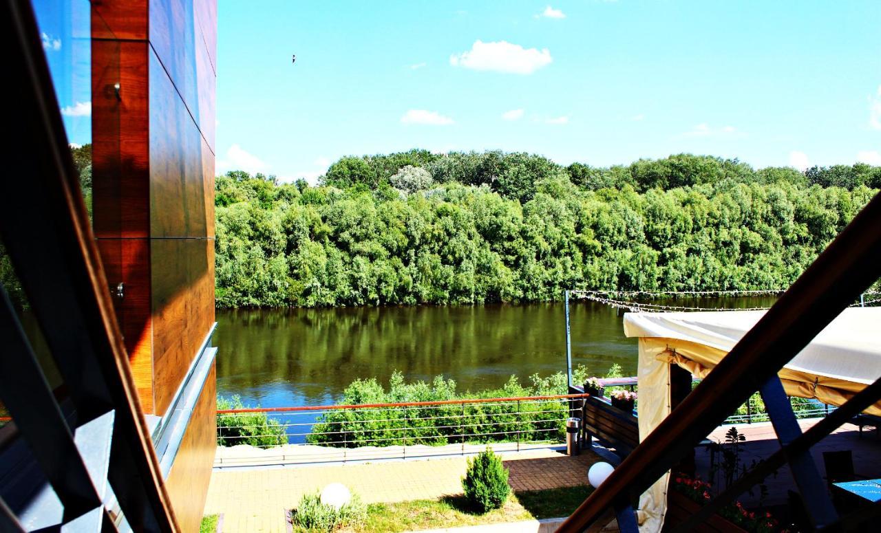 Riverside- Hotel And Mice แชร์นีฮีฟ ภายนอก รูปภาพ